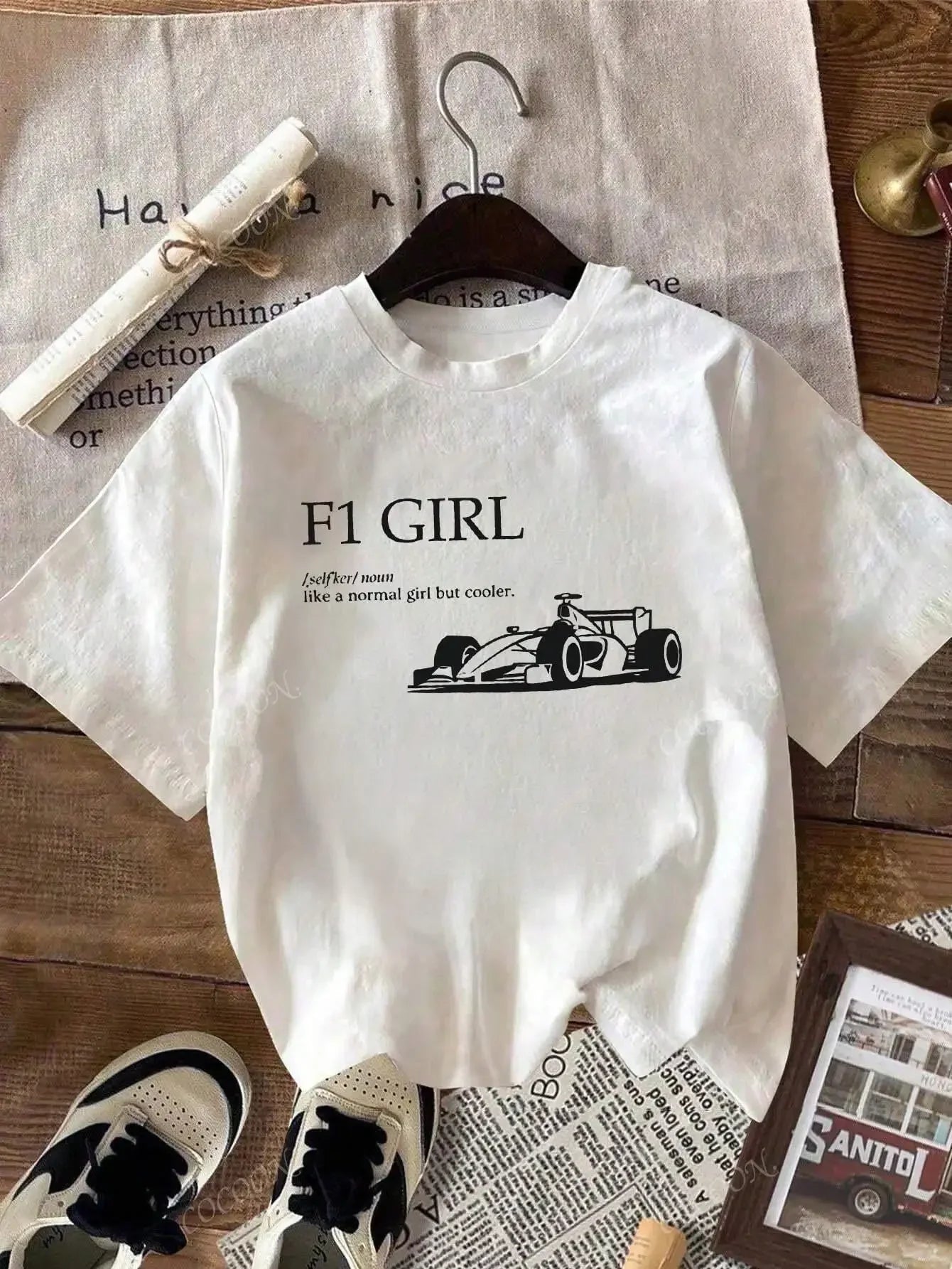 Women's Casual Retro Cool Girl F1 Racing Printed Round Neck Short Sleeved T-Shirt Daily White T-Shirt Graphic T Shirts Vintage